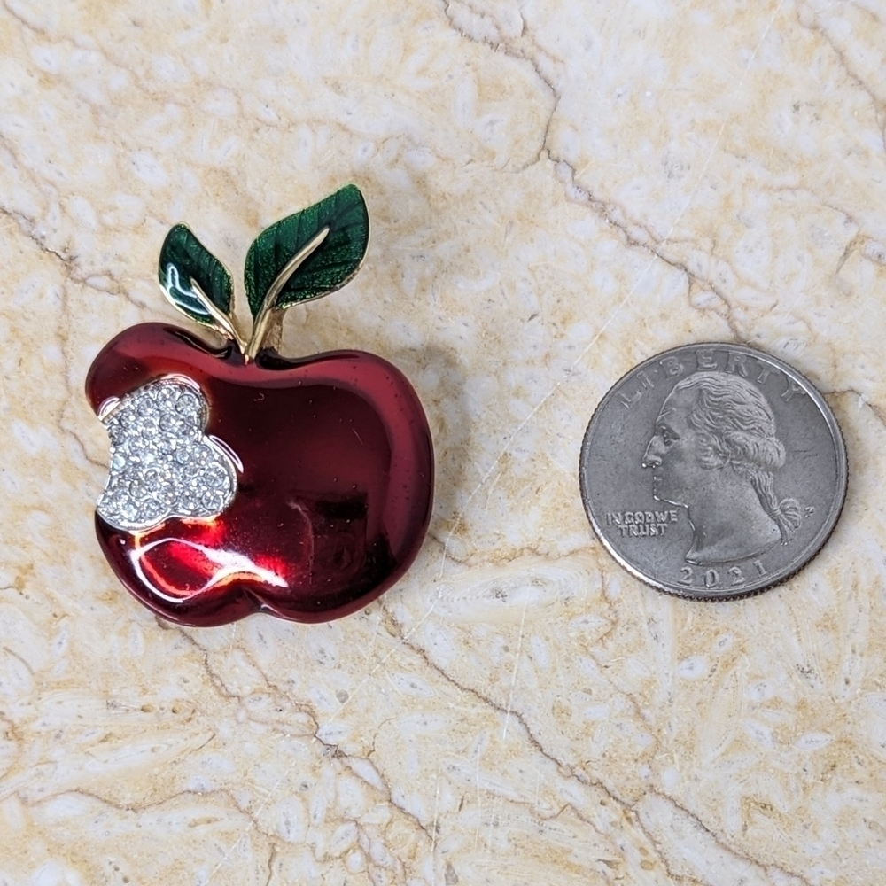 Shiny Red Apple Brooch Enamel Rhinestones Gold Tone Base Pin - Picture 7 of 7